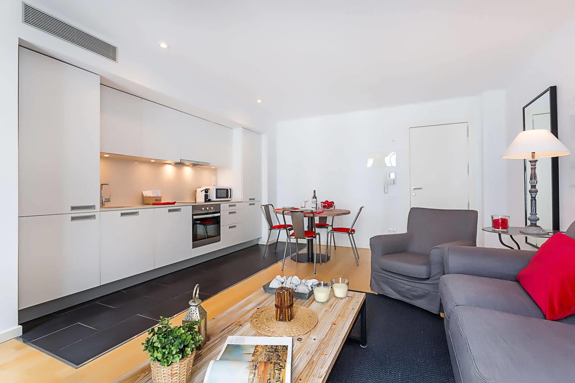 Urban District - Rambla & Pool Apartament